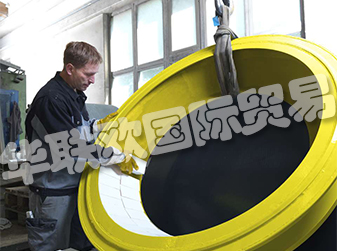 KALENBORN,工業(yè)磨損保護(hù)專家。  　　1921年：公司成立  　　第一本手冊(cè)Schmelzbasalt9月7日，Schmelzbasalt AG在Linz am Rhein成立，這是由CompagnieGénéraleduBasalte和Basalt AG組建的合資企業(yè)。