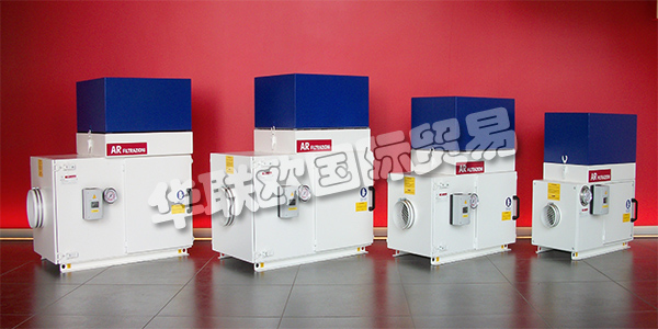 意大利AR FILTRAZIONI主要產(chǎn)品：AR FILTRAZIONI空氣凈化器等。AR FILTRAZIONI的總部和工廠位于貝加莫(距離米蘭50公里)，擁有5500平方米的專(zhuān)有倉(cāng)庫(kù)，25名員工，營(yíng)業(yè)額在前20年的運(yùn)營(yíng)中平均每年增長(zhǎng)10% ，這使它成為意大利第17大機(jī)床配件制造商。
