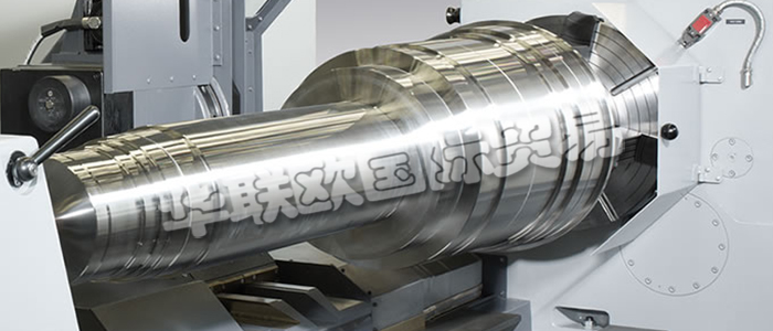 HERKULES車床是集100多年的機(jī)床制造經(jīng)驗(yàn)、可靠性及應(yīng)用考量與最先進(jìn)技術(shù)相結(jié)合的結(jié)果。HERKULES提供各種加工直徑和重量的重型車床，可完成工件直徑從幾厘米，重量幾公斤到直徑3米，重量400噸的加工任務(wù)。HERKULES可提供各種范圍的輥環(huán)高精度車削和修磨的解決方案。